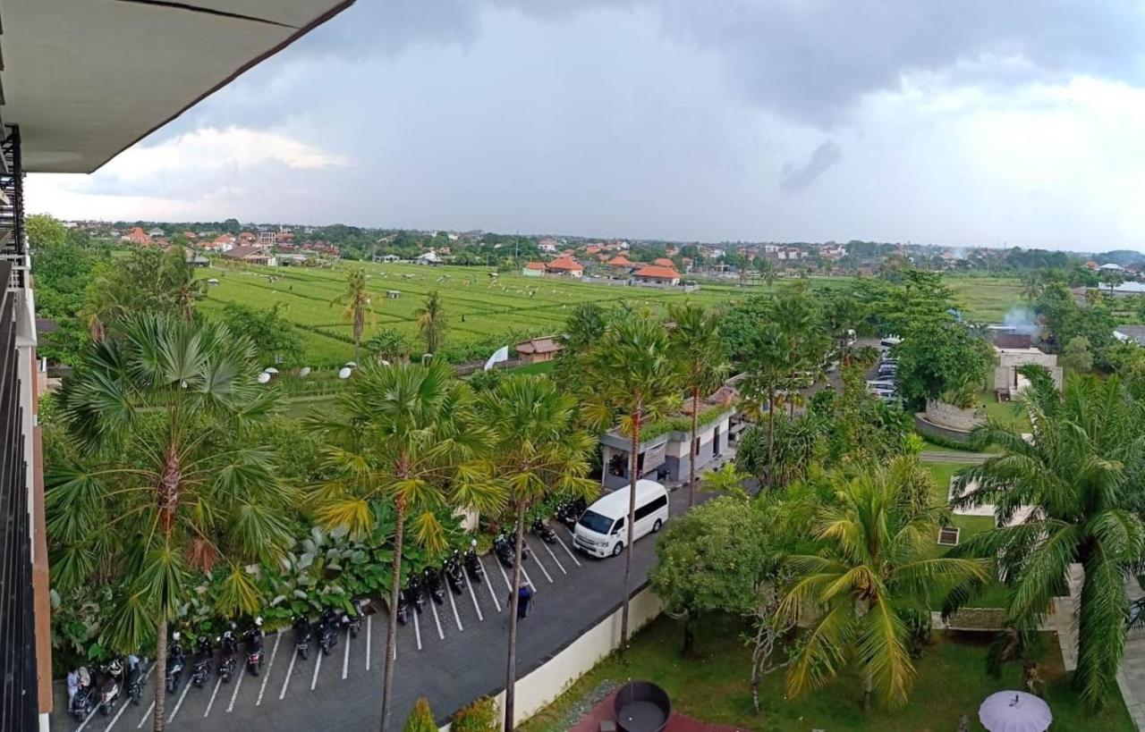 Отель Seminyak Garden Dalung  Экстерьер фото